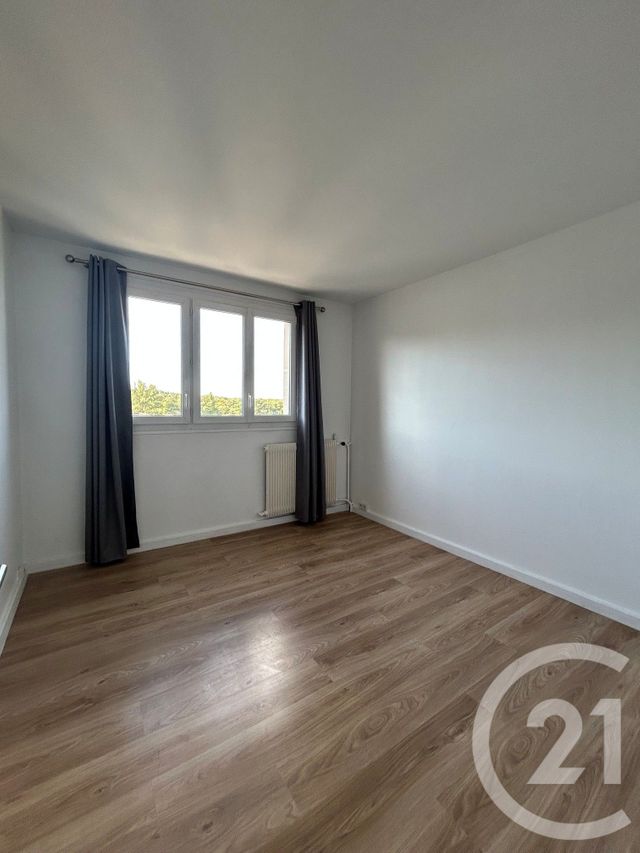 Appartement 4 pièces à louer - 4 pièces - 80.93 m2 - AVON - 77 - ILE-DE-FRANCE - Century 21 Agence Babut