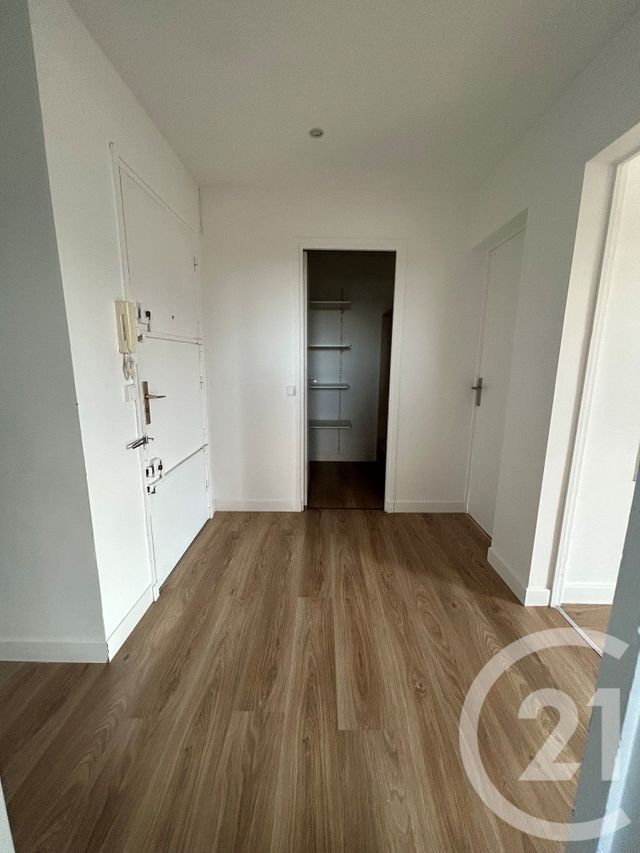 Appartement 4 pièces à louer - 4 pièces - 80.93 m2 - AVON - 77 - ILE-DE-FRANCE - Century 21 Agence Babut