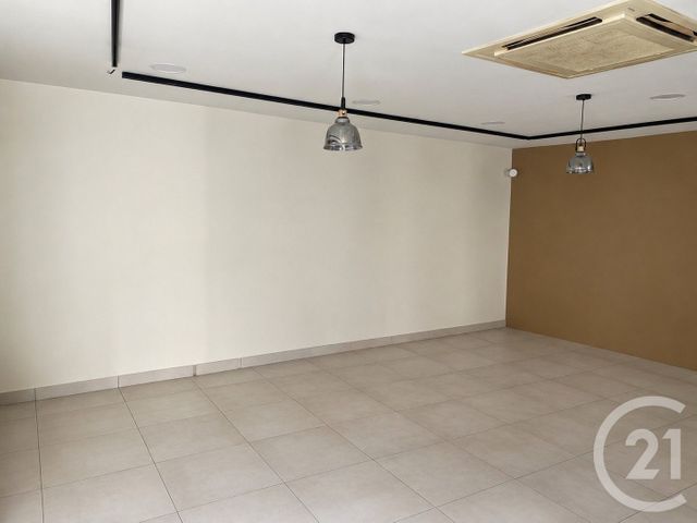 commerce à louer - 100.0 m2 - MELUN - 77 - ILE-DE-FRANCE - Century 21 Agence Babut