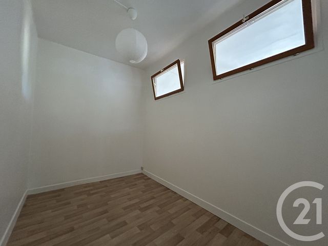 Appartement 2 pièces à louer - 2 pièces - 39.82 m2 - FONTAINEBLEAU - 77 - ILE-DE-FRANCE - Century 21 Agence Babut