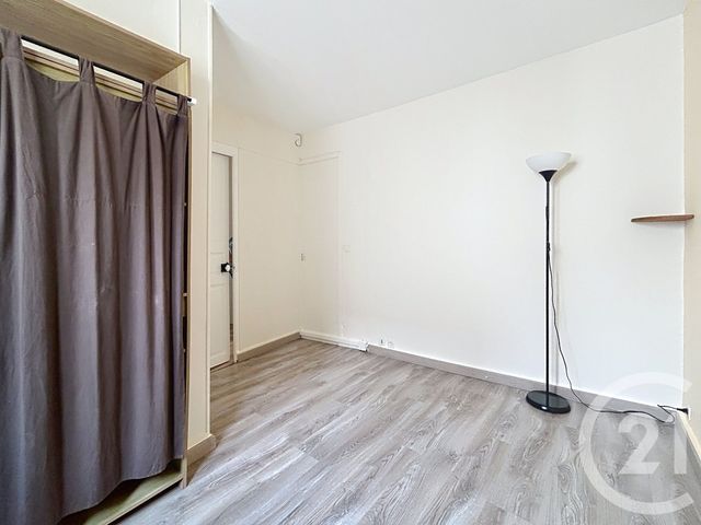Appartement 2 pièces à louer - 2 pièces - 47.88 m2 - FONTAINEBLEAU - 77 - ILE-DE-FRANCE - Century 21 Agence Babut