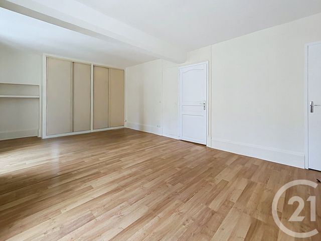 Appartement 2 pièces à louer - 2 pièces - 47.88 m2 - FONTAINEBLEAU - 77 - ILE-DE-FRANCE - Century 21 Agence Babut