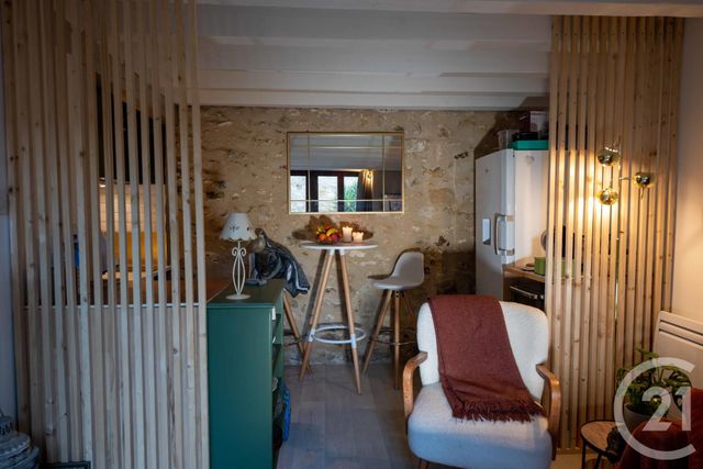 Appartement 2 pièces à louer - 2 pièces - 17.0 m2 - FONTAINEBLEAU - 77 - ILE-DE-FRANCE - Century 21 Agence Babut