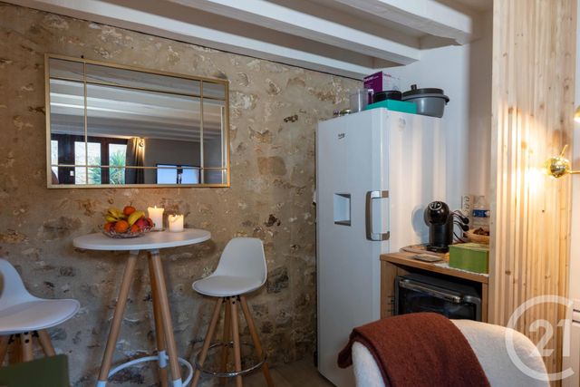Appartement 2 pièces à louer - 2 pièces - 17.0 m2 - FONTAINEBLEAU - 77 - ILE-DE-FRANCE - Century 21 Agence Babut