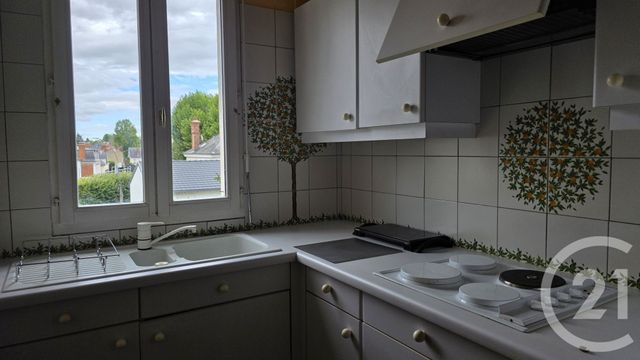 Appartement 3 pièces à louer - 3 pièces - 68.64 m2 - FONTAINEBLEAU - 77 - ILE-DE-FRANCE - Century 21 Agence Babut