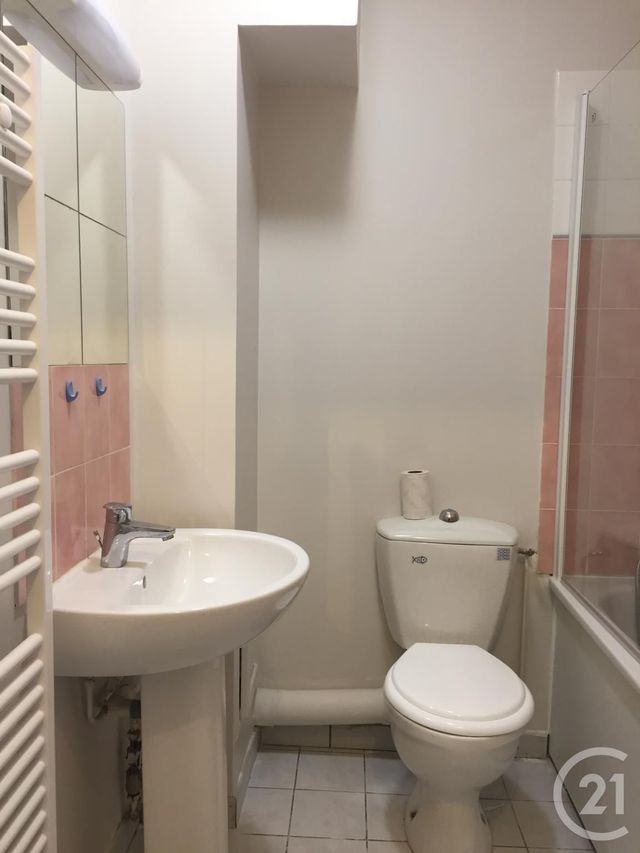 Appartement Studio à louer - 1 pièce - 26.31 m2 - AVON - 77 - ILE-DE-FRANCE - Century 21 Agence Babut