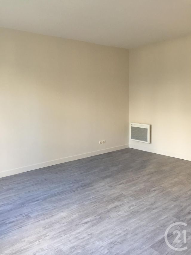 Appartement Studio à louer - 1 pièce - 26.31 m2 - AVON - 77 - ILE-DE-FRANCE - Century 21 Agence Babut
