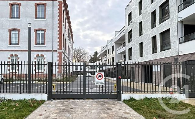 Parking à louer FONTAINEBLEAU