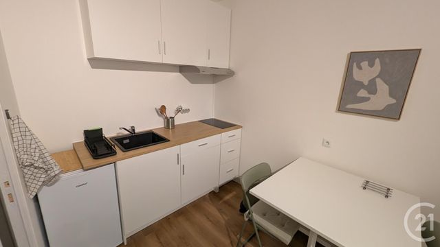 Appartement Studio à louer - 1 pièce - 17.05 m2 - FONTAINEBLEAU - 77 - ILE-DE-FRANCE - Century 21 Agence Babut