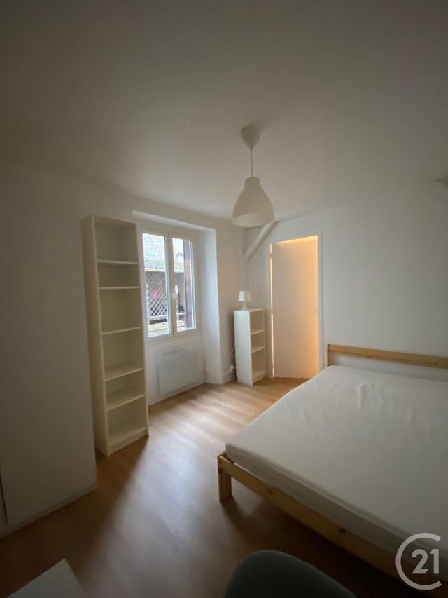 Appartement Studio à louer - 1 pièce - 19.96 m2 - FONTAINEBLEAU - 77 - ILE-DE-FRANCE - Century 21 Agence Babut