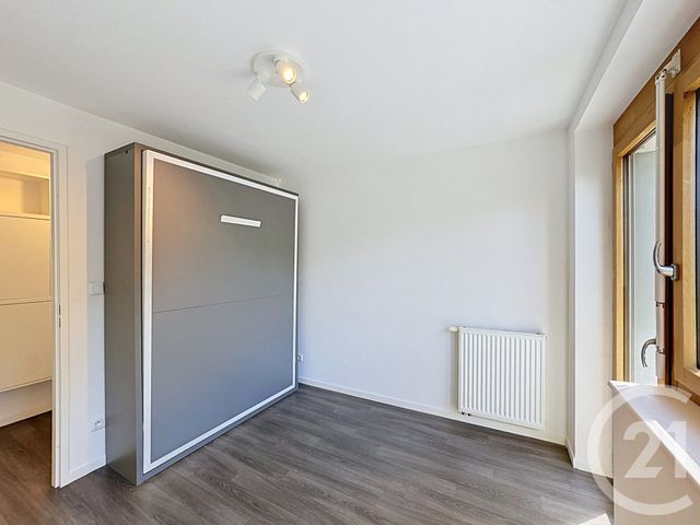 Appartement 4 pièces à vendre - 4 pièces - 79.59 m2 - FONTAINEBLEAU - 77 - ILE-DE-FRANCE - Century 21 Agence Babut