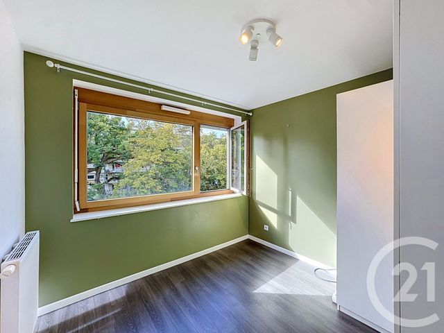Appartement 4 pièces à vendre - 4 pièces - 79.59 m2 - FONTAINEBLEAU - 77 - ILE-DE-FRANCE - Century 21 Agence Babut