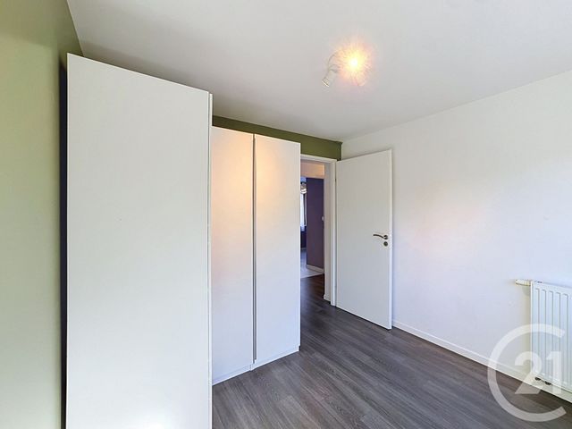 Appartement 4 pièces à vendre - 4 pièces - 79.59 m2 - FONTAINEBLEAU - 77 - ILE-DE-FRANCE - Century 21 Agence Babut