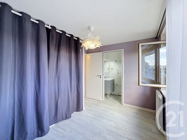 Appartement 4 pièces à vendre - 4 pièces - 79.59 m2 - FONTAINEBLEAU - 77 - ILE-DE-FRANCE - Century 21 Agence Babut