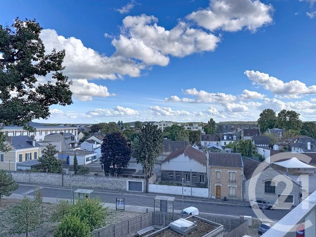 Appartement 4 pièces à vendre - 4 pièces - 79.59 m2 - FONTAINEBLEAU - 77 - ILE-DE-FRANCE - Century 21 Agence Babut