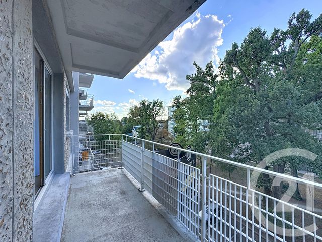 Appartement 4 pièces à vendre - 4 pièces - 79.59 m2 - FONTAINEBLEAU - 77 - ILE-DE-FRANCE - Century 21 Agence Babut