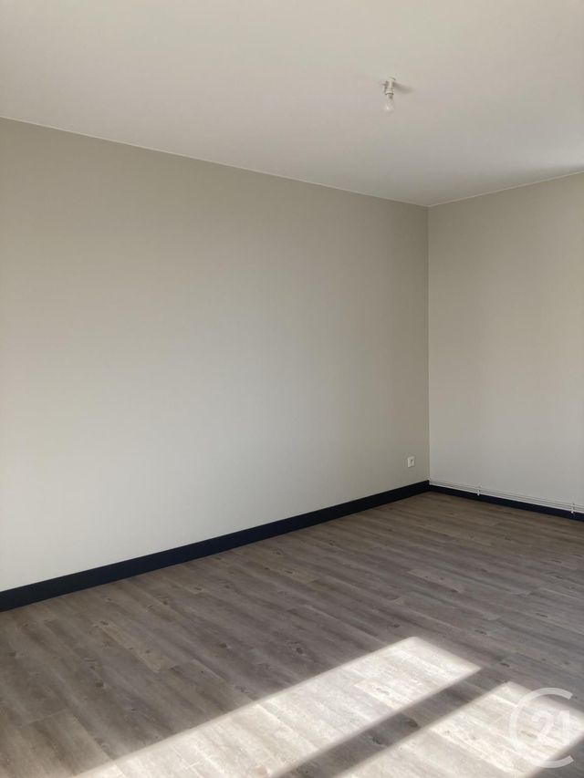 Appartement 2 pièces à louer - 2 pièces - 48.74 m2 - AVON - 77 - ILE-DE-FRANCE - Century 21 Agence Babut