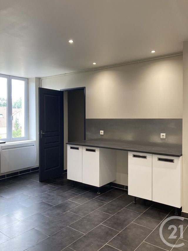 Appartement 2 pièces à louer - 2 pièces - 48.74 m2 - AVON - 77 - ILE-DE-FRANCE - Century 21 Agence Babut