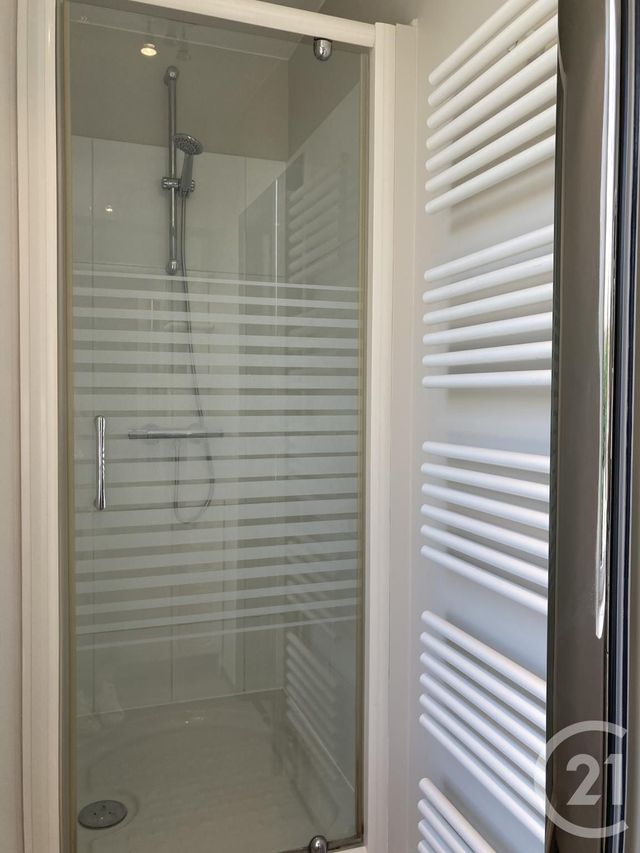 Appartement 2 pièces à louer - 2 pièces - 48.74 m2 - AVON - 77 - ILE-DE-FRANCE - Century 21 Agence Babut