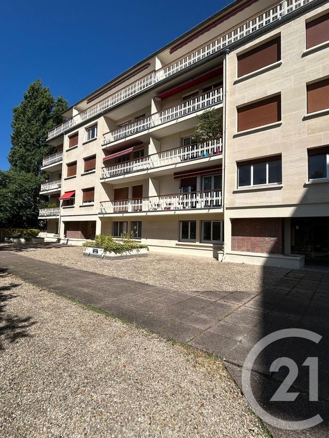 Appartement Studio à louer - 1 pièce - 28.63 m2 - FONTAINEBLEAU - 77 - ILE-DE-FRANCE - Century 21 Agence Babut