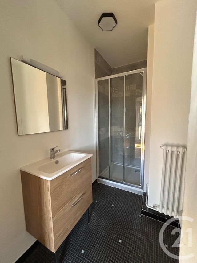 Appartement Studio à louer - 1 pièce - 28.63 m2 - FONTAINEBLEAU - 77 - ILE-DE-FRANCE - Century 21 Agence Babut