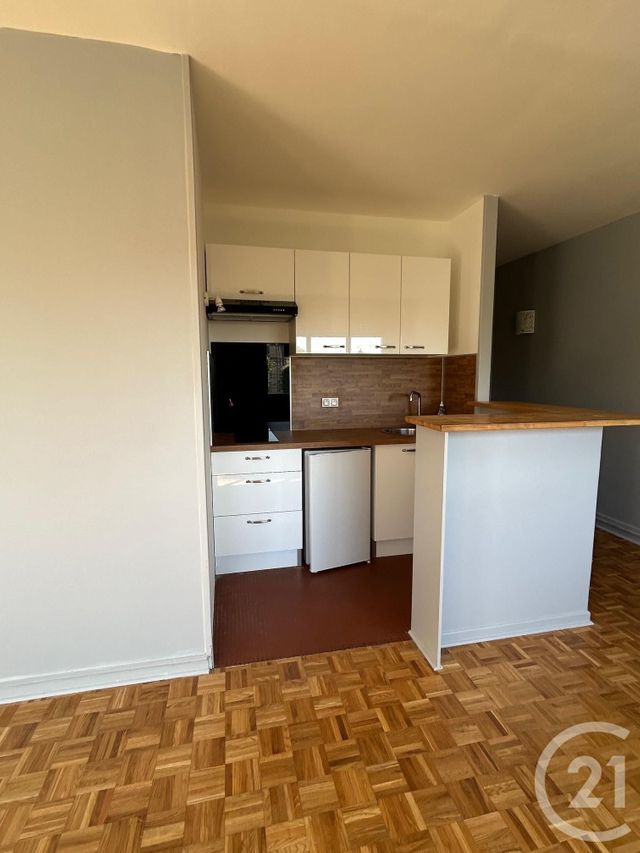 Appartement Studio à louer - 1 pièce - 28.63 m2 - FONTAINEBLEAU - 77 - ILE-DE-FRANCE - Century 21 Agence Babut