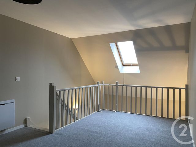 Appartement 2 pièces à louer - 2 pièces - 34.85 m2 - FONTAINEBLEAU - 77 - ILE-DE-FRANCE - Century 21 Agence Babut