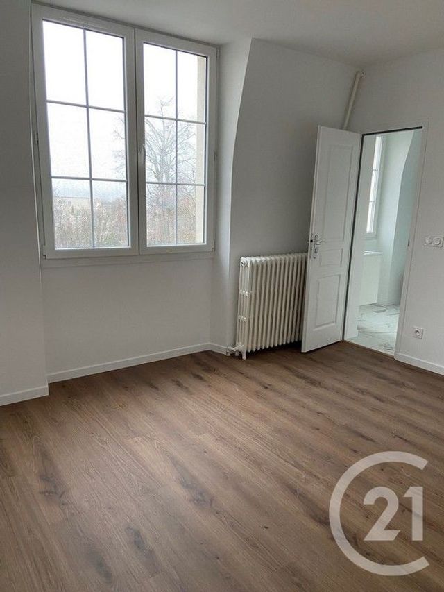 Appartement 2 pièces à louer - 2 pièces - 39.91 m2 - AVON - 77 - ILE-DE-FRANCE - Century 21 Agence Babut