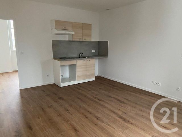 Appartement 2 pièces à louer - 2 pièces - 39.91 m2 - AVON - 77 - ILE-DE-FRANCE - Century 21 Agence Babut