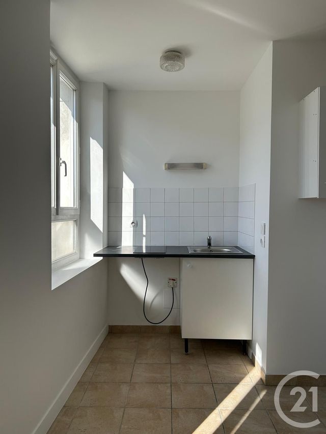 Appartement Studio à louer - 1 pièce - 20.79 m2 - MELUN - 77 - ILE-DE-FRANCE - Century 21 Agence Babut