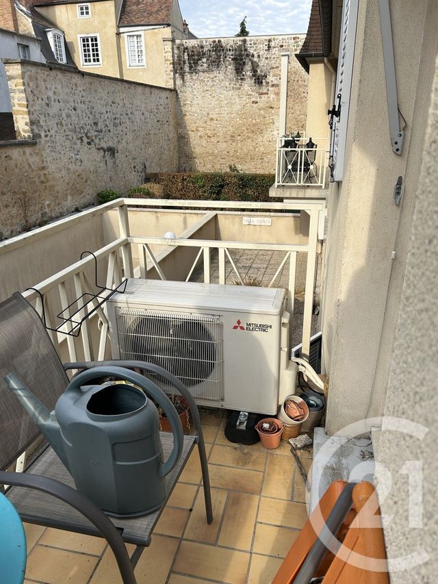 Appartement 2 pièces à louer - 2 pièces - 43.35 m2 - FONTAINEBLEAU - 77 - ILE-DE-FRANCE - Century 21 Agence Babut
