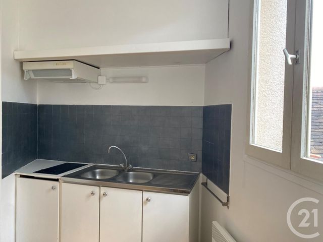 Appartement 2 pièces à louer - 2 pièces - 58.12 m2 - FONTAINEBLEAU - 77 - ILE-DE-FRANCE - Century 21 Agence Babut