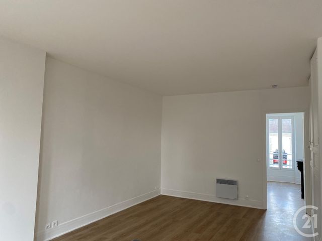 Appartement 2 pièces à louer - 2 pièces - 58.12 m2 - FONTAINEBLEAU - 77 - ILE-DE-FRANCE - Century 21 Agence Babut