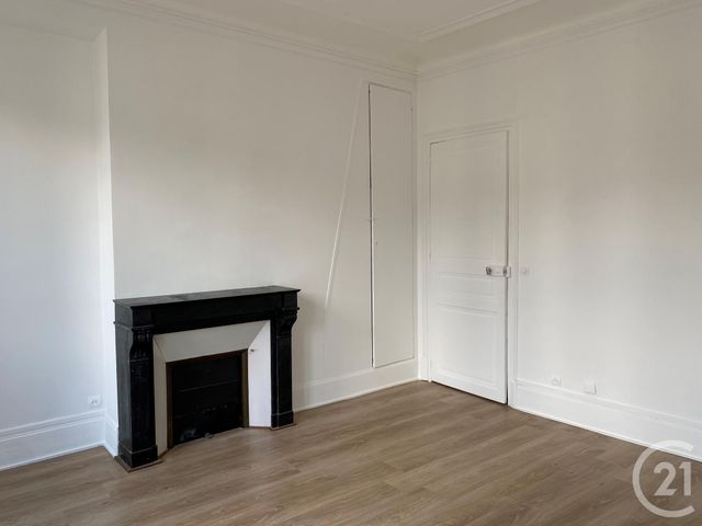 Appartement 2 pièces à louer - 2 pièces - 58.12 m2 - FONTAINEBLEAU - 77 - ILE-DE-FRANCE - Century 21 Agence Babut