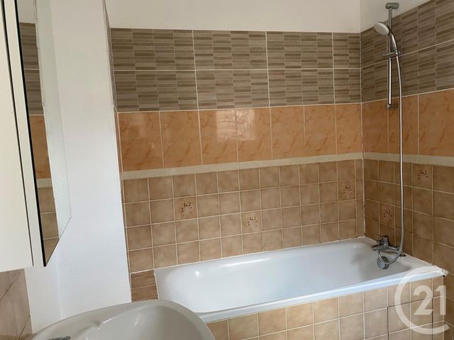 Appartement 2 pièces à louer - 2 pièces - 58.12 m2 - FONTAINEBLEAU - 77 - ILE-DE-FRANCE - Century 21 Agence Babut
