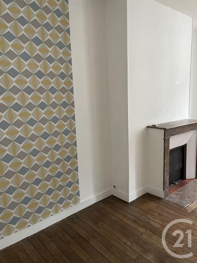 Appartement 2 pièces à louer - 2 pièces - 49.56 m2 - FONTAINEBLEAU - 77 - ILE-DE-FRANCE - Century 21 Agence Babut