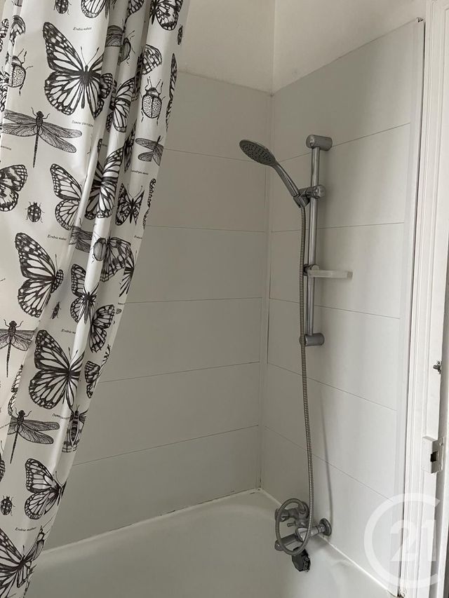 Appartement 2 pièces à louer - 2 pièces - 49.56 m2 - FONTAINEBLEAU - 77 - ILE-DE-FRANCE - Century 21 Agence Babut