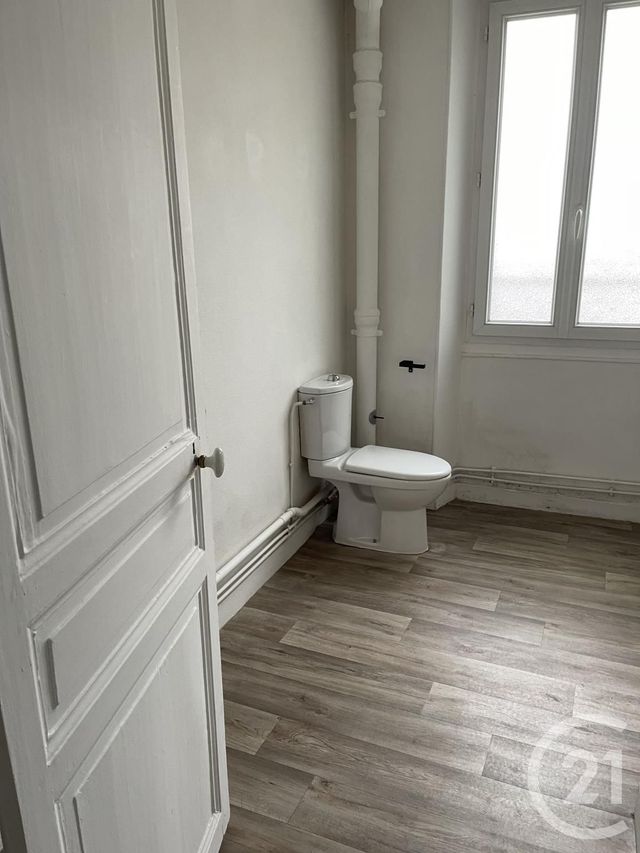 Appartement 2 pièces à louer - 2 pièces - 49.56 m2 - FONTAINEBLEAU - 77 - ILE-DE-FRANCE - Century 21 Agence Babut