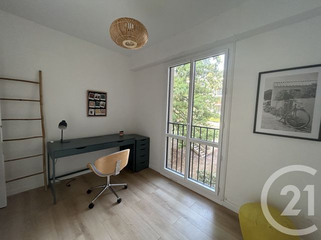 Appartement 3 pièces à louer - 3 pièces - 60.02 m2 - AVON - 77 - ILE-DE-FRANCE - Century 21 Agence Babut