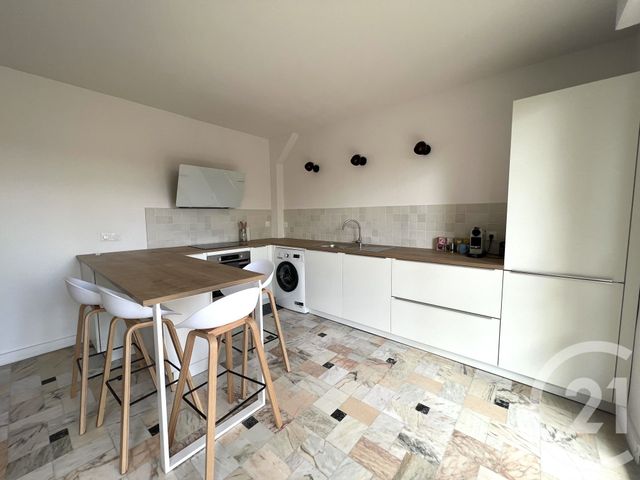 Appartement 3 pièces à louer - 3 pièces - 60.02 m2 - AVON - 77 - ILE-DE-FRANCE - Century 21 Agence Babut