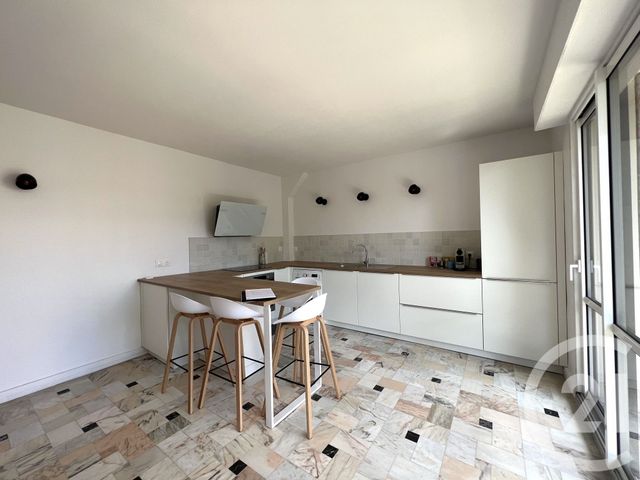 Appartement 3 pièces à louer - 3 pièces - 60.02 m2 - AVON - 77 - ILE-DE-FRANCE - Century 21 Agence Babut