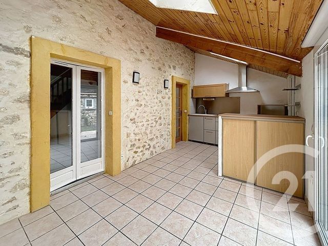 Appartement T3 à louer - 3 pièces - 53.57 m2 - THOMERY - 77 - ILE-DE-FRANCE - Century 21 Agence Babut