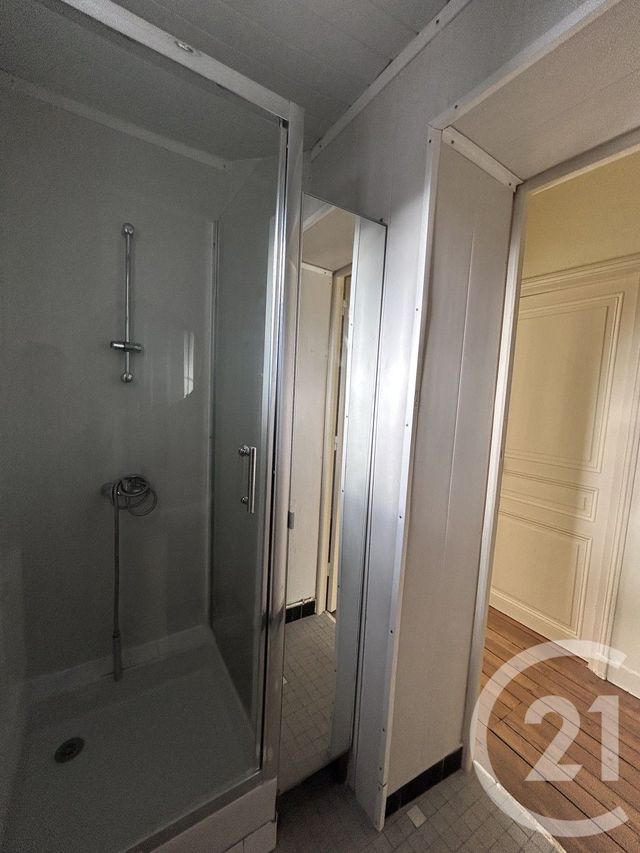 Appartement 3 pièces à louer - 3 pièces - 62.94 m2 - FONTAINEBLEAU - 77 - ILE-DE-FRANCE - Century 21 Agence Babut