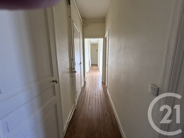 Appartement 3 pièces à louer - 3 pièces - 62.94 m2 - FONTAINEBLEAU - 77 - ILE-DE-FRANCE - Century 21 Agence Babut