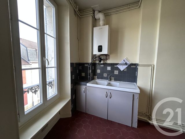 Appartement 3 pièces à louer - 3 pièces - 62.94 m2 - FONTAINEBLEAU - 77 - ILE-DE-FRANCE - Century 21 Agence Babut
