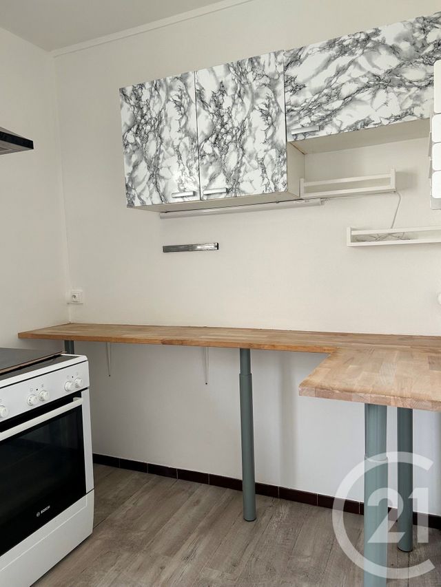 Appartement 3 pièces à louer - 3 pièces - 60.25 m2 - AVON - 77 - ILE-DE-FRANCE - Century 21 Agence Babut