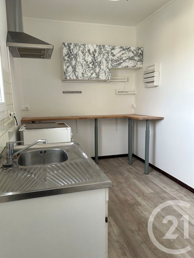 Appartement 3 pièces à louer - 3 pièces - 60.25 m2 - AVON - 77 - ILE-DE-FRANCE - Century 21 Agence Babut