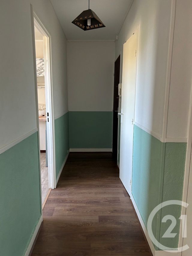 Appartement 3 pièces à louer - 3 pièces - 60.25 m2 - AVON - 77 - ILE-DE-FRANCE - Century 21 Agence Babut