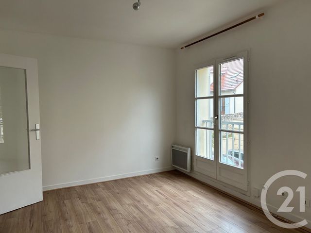 Appartement T1 à louer - 1 pièce - 24.0 m2 - AVON - 77 - ILE-DE-FRANCE - Century 21 Agence Babut