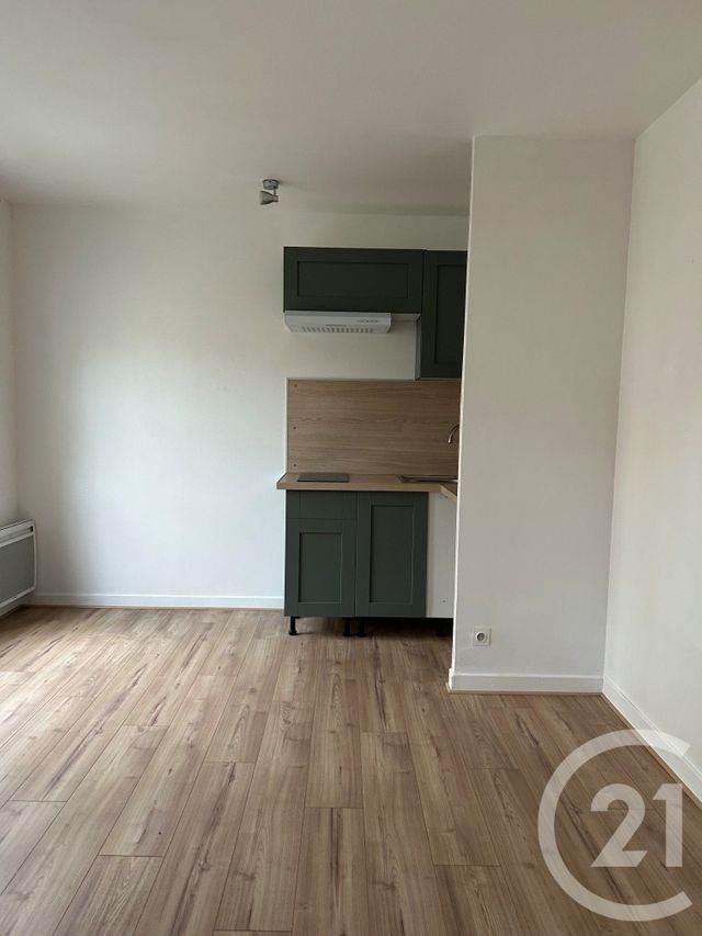 Appartement T1 à louer - 1 pièce - 24.0 m2 - AVON - 77 - ILE-DE-FRANCE - Century 21 Agence Babut